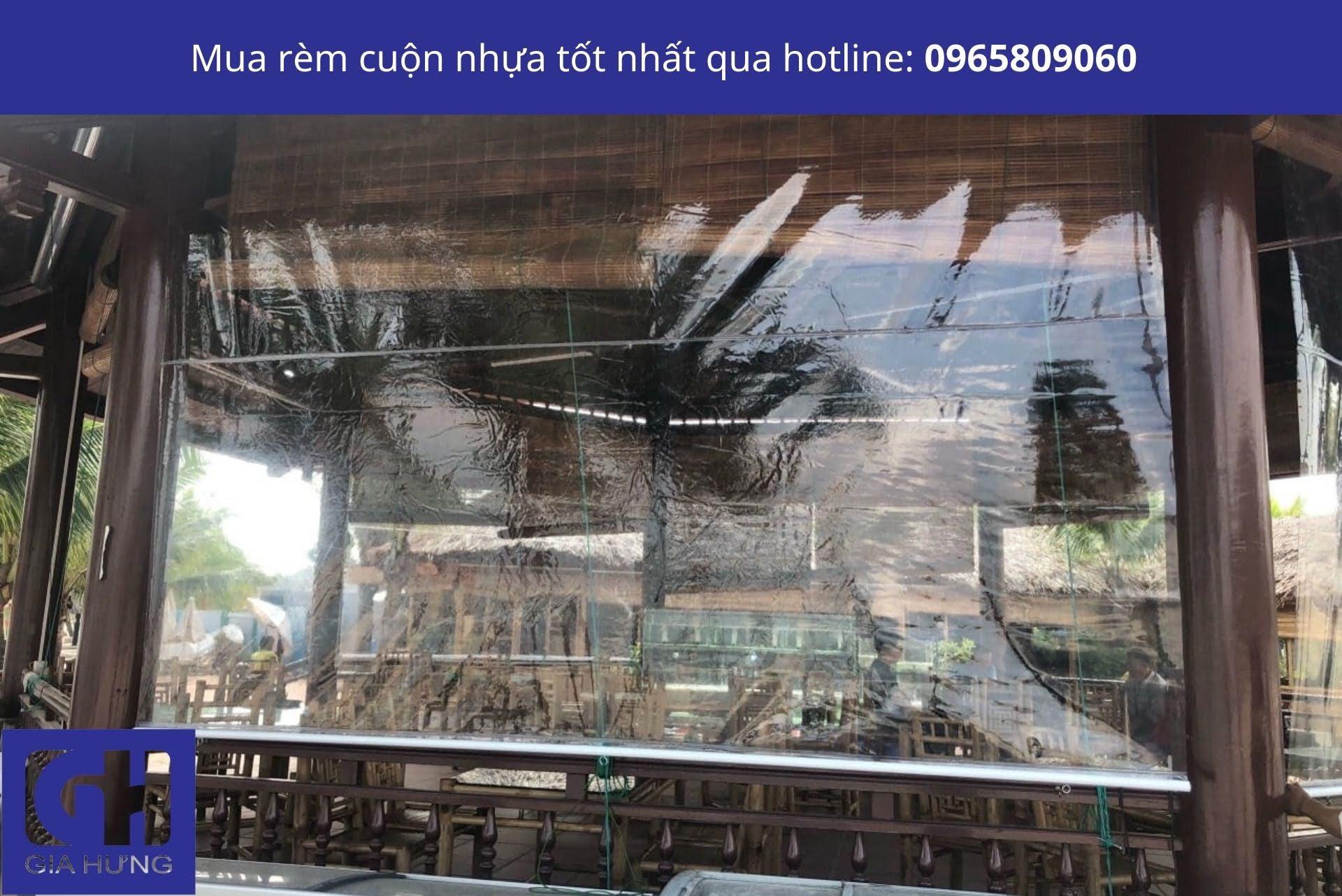 Mua rèm cuốn nhựa trong suốt