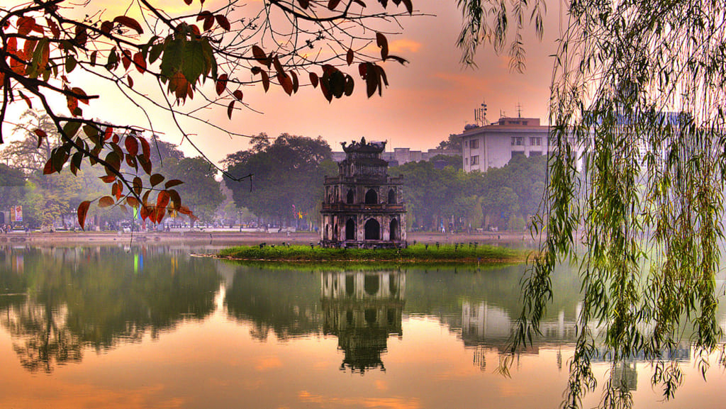 Hồ Gươm - Hòn ngọc xanh của thủ đô Hà Nội 6
